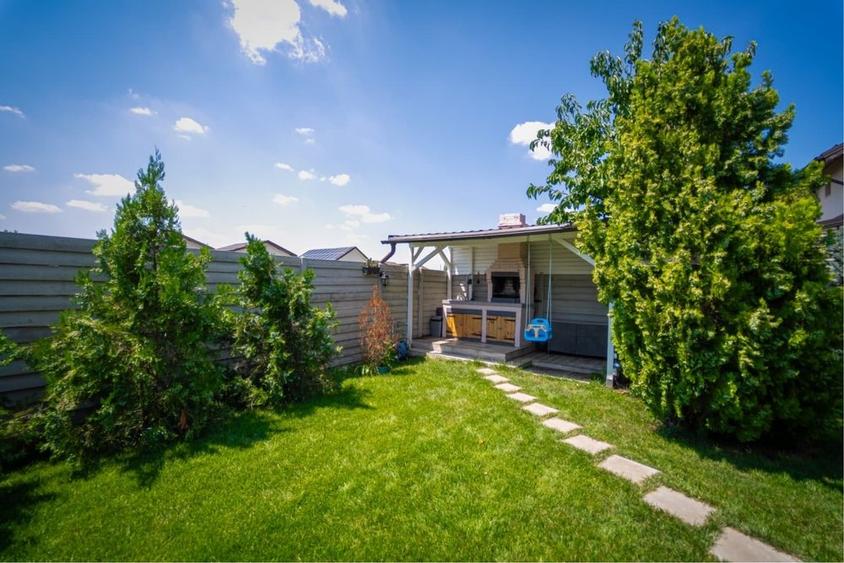 Casă cu 3 camere în Olteni
