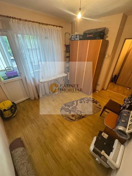 Apartament cu 3 camere decomandat în Lujerului