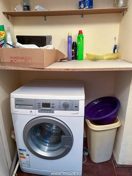 Apartament cu 4 camere decomandat în Rahova