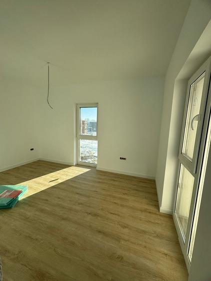 Duplex cu 4 camere cu Canalizare în Moșnița Nouă