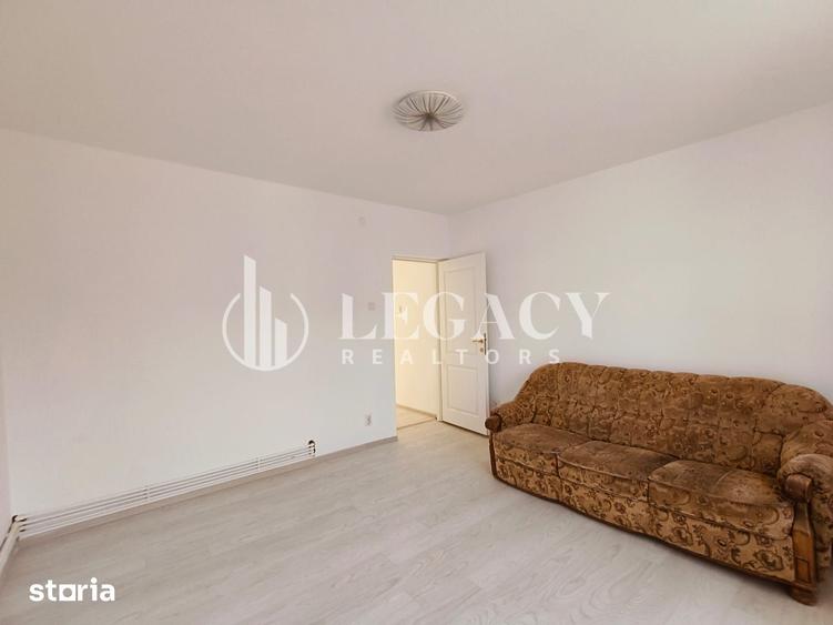 Casă cu 10 camere cu Teren 1000 Mp în Păcurari