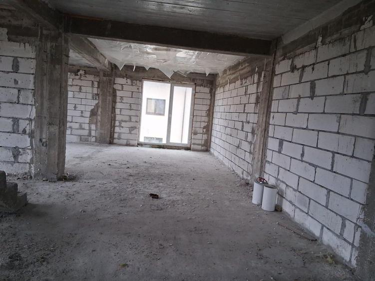Duplex cu 6 camere cu Teren 252 Mp în Domnești