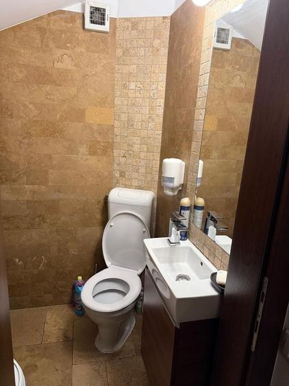 Casă individuală cu 8 camere cu Canalizare în Gară