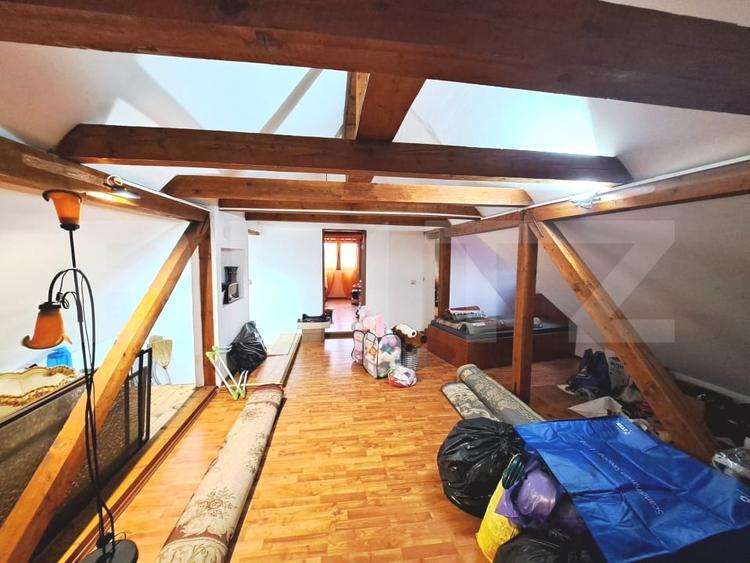 Casă individuală cu 5 camere cu Canalizare în Hărman