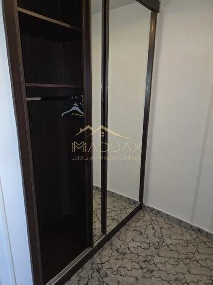 Apartament cu 2 camere semidecomandat, mobilat în P-ța Victoriei