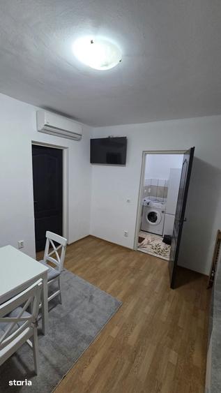 Apartament cu 2 camere în Micro 14