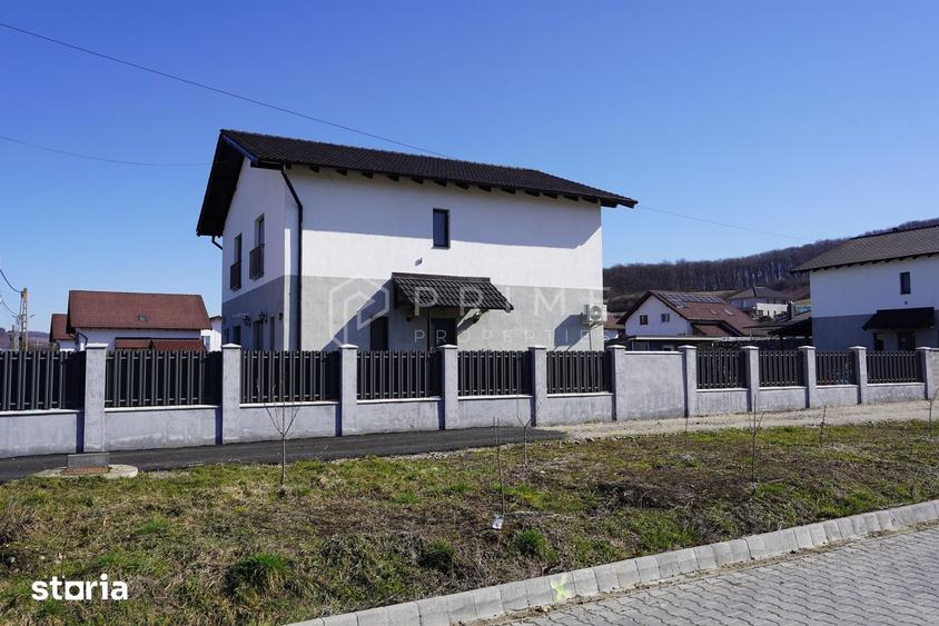 Casă cu 3 camere cu Teren 283 Mp în Livezeni