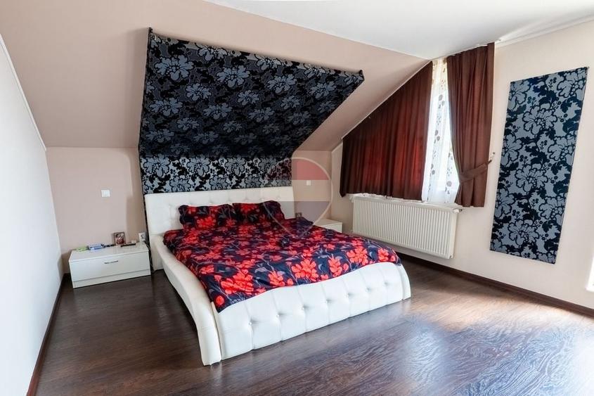 Casă individuală cu 4 camere cu Teren 584 Mp în Sântandrei
