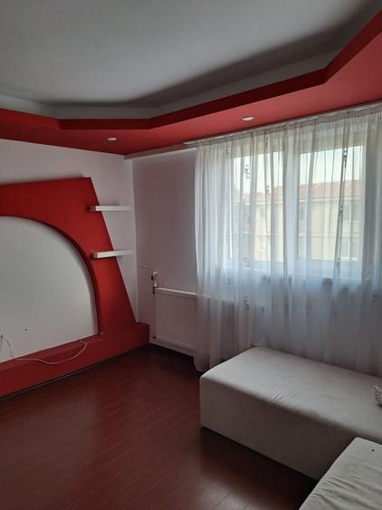 Apartament cu 2 camere semidecomandat în Ultracentral