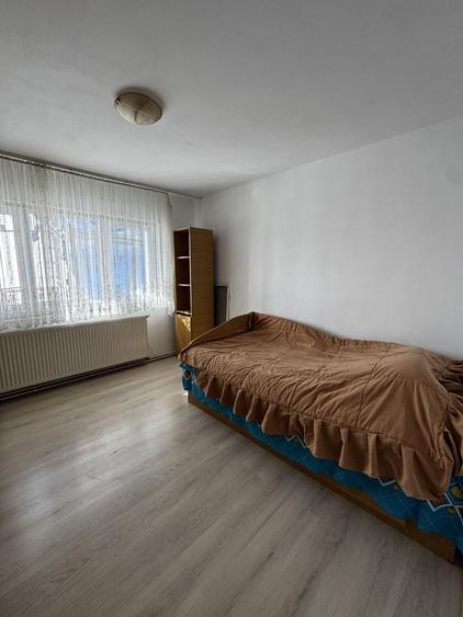 Apartament cu 2 camere decomandat, mobilat în Cetate