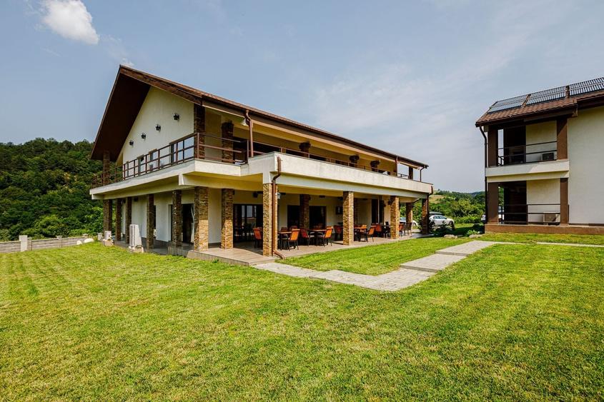 Hotel/Pensiune, de 73.699996948242 mp, în Sasca Montană
