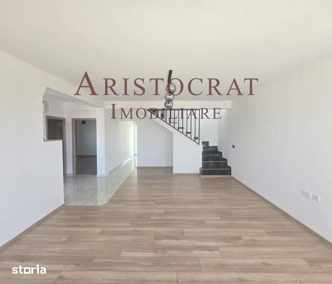 Casă cu 4 camere cu Teren 480 Mp în Corbeanca