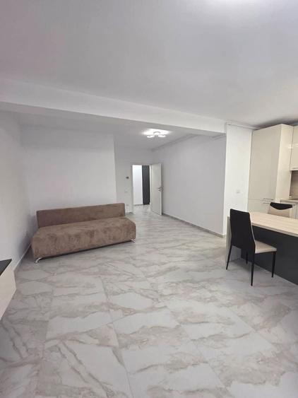 Apartament 2 camere, Tractoru, zona Coresi - 3