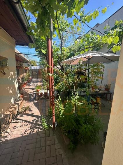 Casă individuală cu 5 camere cu Canalizare în Viile Noi