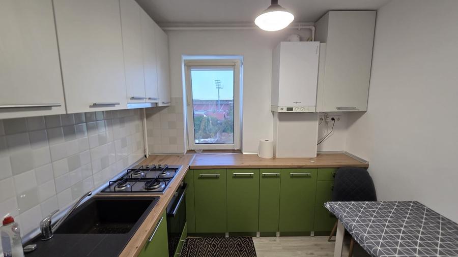 Apartament cu 2 camere decomandat în Gruia
