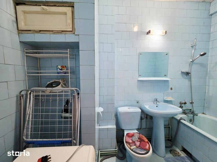 Apartament cu 3 camere decomandat în Gruia