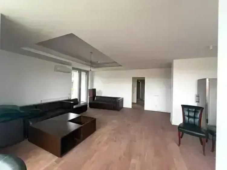 Apartament cu 4 camere decomandat în Dămăroaia