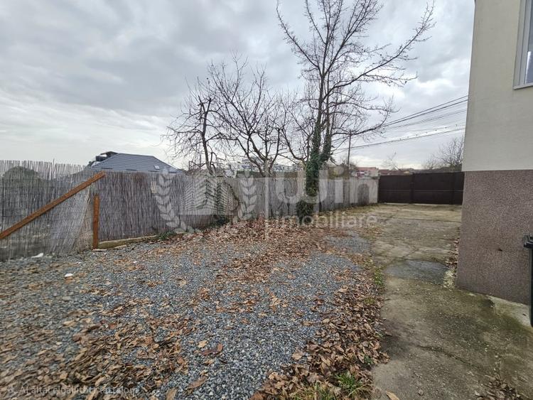 Casă individuală cu 4 camere cu Canalizare în Andrei Mureșanu