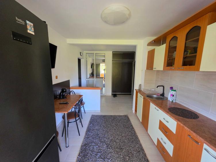 Apartament cu 2 camere decomandat în Anda