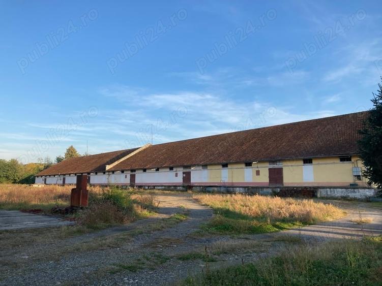 Spațiu comercial, de 1,050 mp, în Glimboca