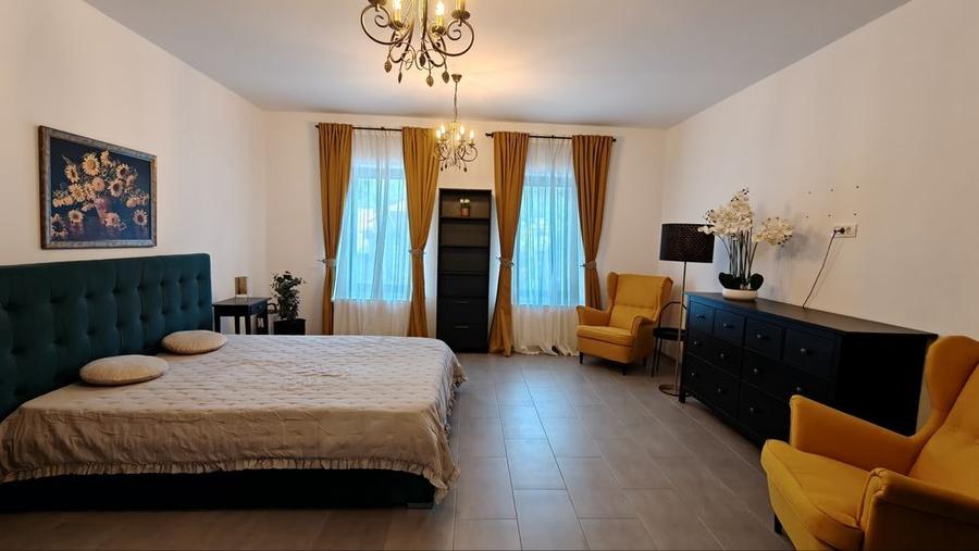 Apartament cu 2 camere decomandat în Centrul Istoric