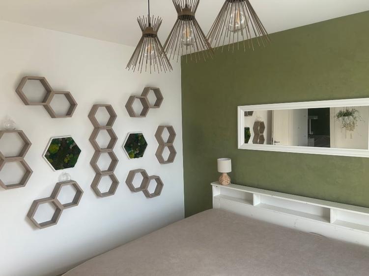 Apartament cu 3 camere semidecomandat, mobilat în Florești