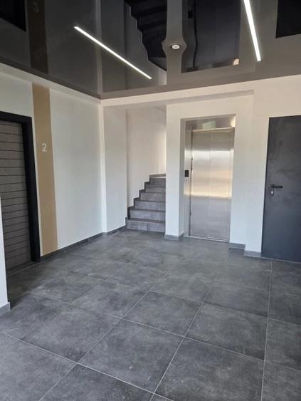 Apartament cu 3 camere decomandat în Micro 17