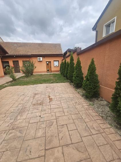 Casă individuală cu 5 camere cu Teren 558 Mp în Dorobanților