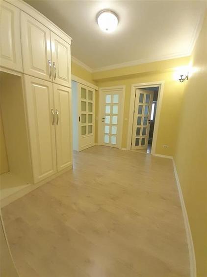 Apartament cu 4 camere decomandat, mobilat în Bucium