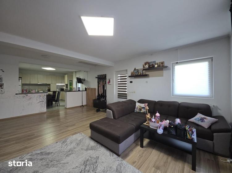 Casă cu 2 camere cu Teren 423 Mp în Domnești