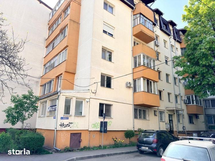 Apartament cu 4 camere în Girocului