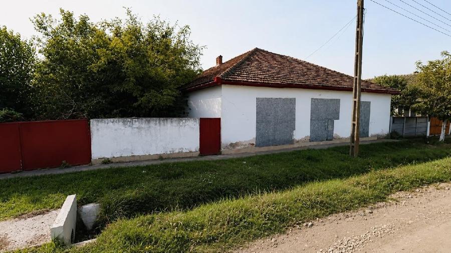Casă individuală cu 10 camere cu Teren 2174 Mp în Jamu Mare
