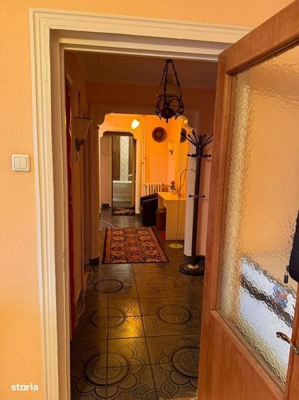 Apartament cu 3 camere decomandat în Central