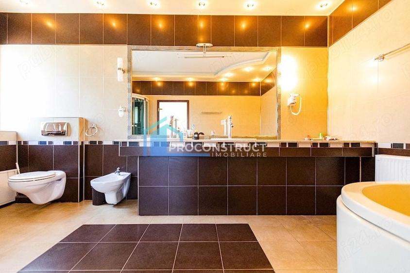Casă individuală cu 6 camere cu Canalizare în Dumbrăvița