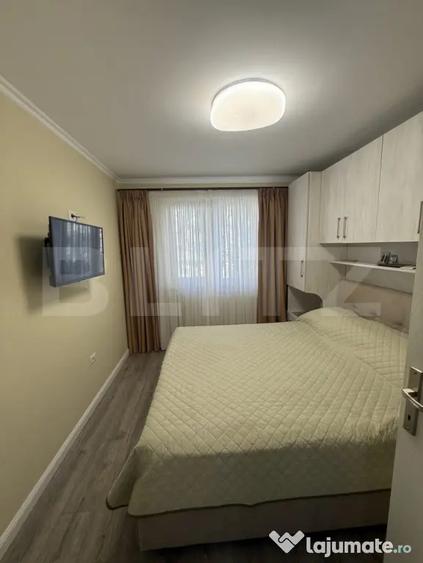 Apartament cu 4 camere decomandat în Central