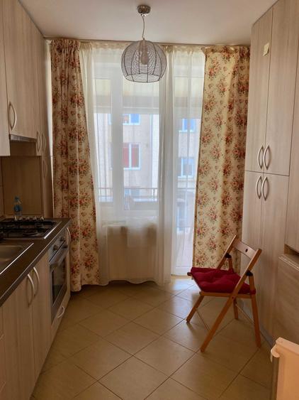 Apartament cu 3 camere nedecomandat în Florești