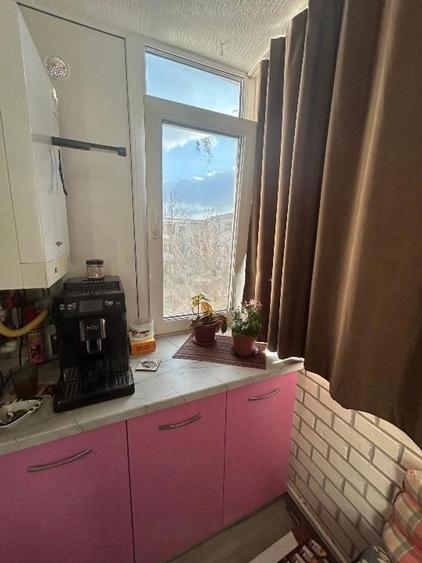 Apartament cu 3 camere decomandat, mobilat în Dacia