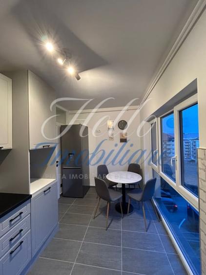 Apartament cu 3 camere decomandat, mobilat în Florești