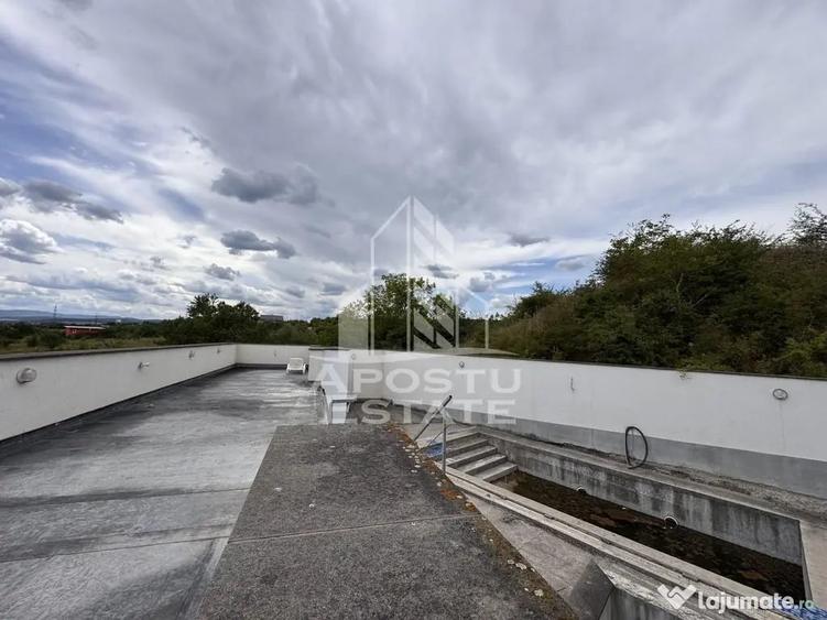 Casă cu 7 camere cu Teren 1080 Mp în Central