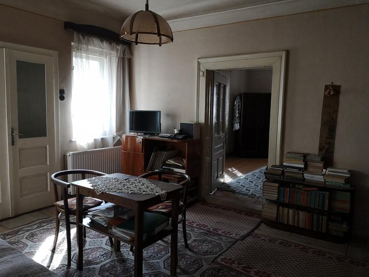 Casă individuală cu 2 camere cu Canalizare în Baciu