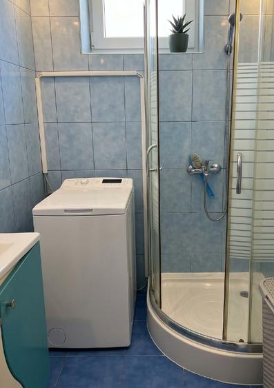 Apartament cu 2 camere semidecomandat, mobilat în Central
