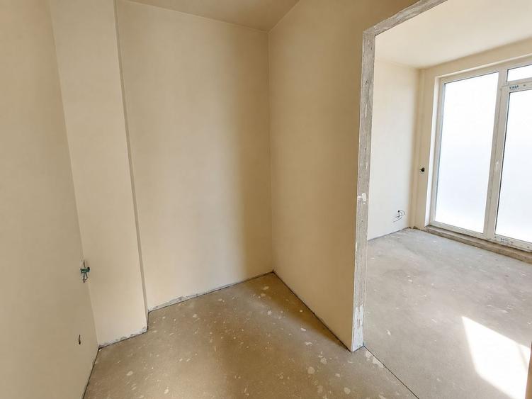 Apartament cu 2 camere semidecomandat în Mărăști
