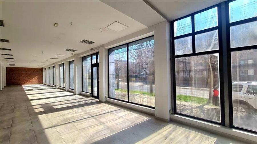Spațiu comercial, de 500 mp, în Șagului