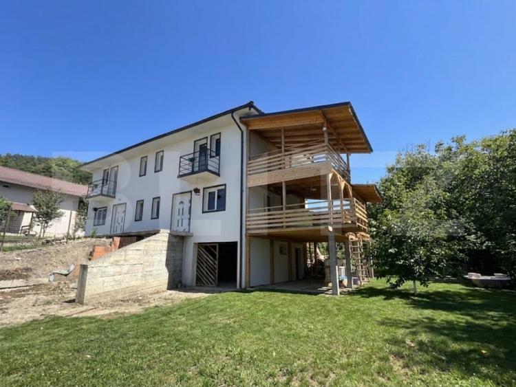 Casă cu 5 camere cu Teren 700 Mp în Mintiu Gherlii