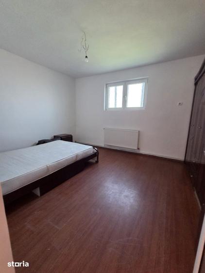 Casă cu 6 camere cu Teren 500 Mp în 1 Mai
