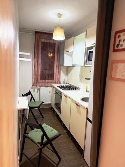 Garsonieră decomandată, mobilată în Drumul Taberei