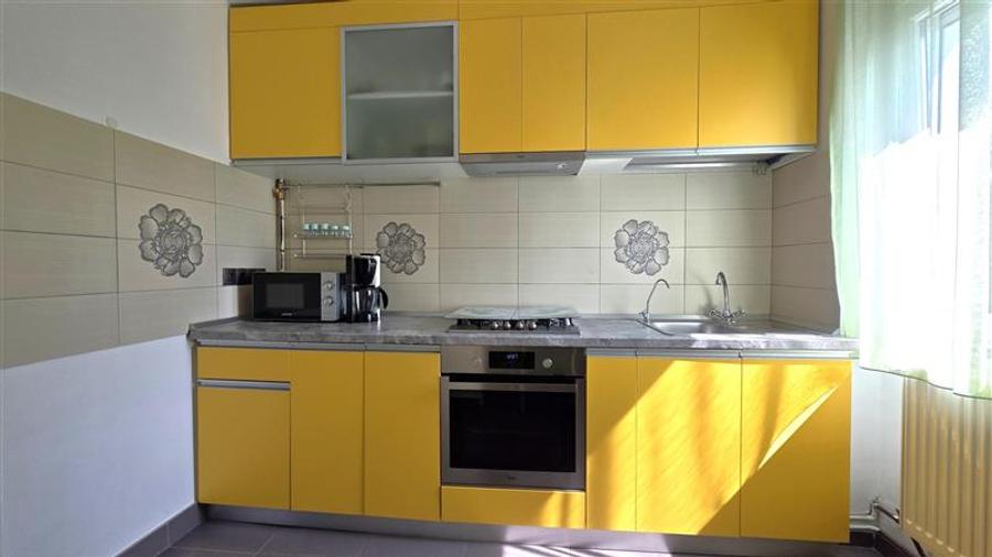 Apartament cu 2 camere semidecomandat, mobilat în Astra