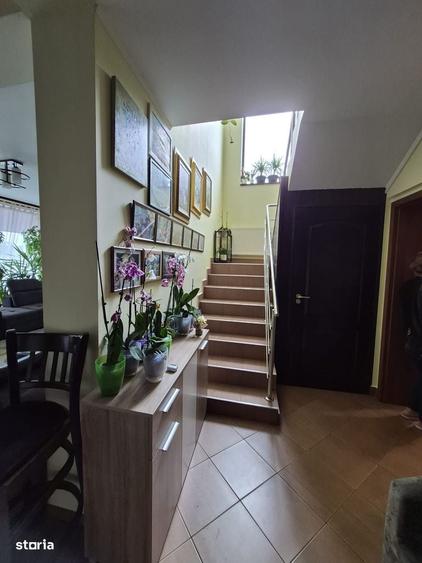 Casă cu 4 camere în Preajba