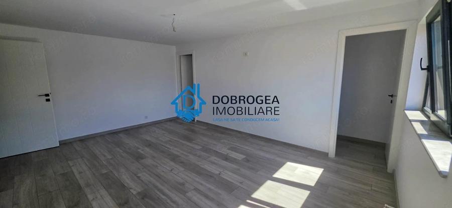 Casă cu Teren 300 Mp în Păcii