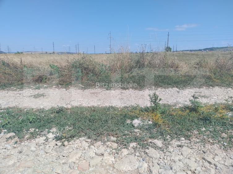 Teren intravilan, Simnicu de Sus, 5300 mp, deschidere 16,4 m